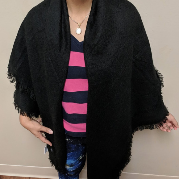 NWT Blanket Scarf - Picture 4 of 6